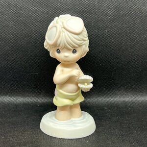 PRECIOUS Moments "There is no greater treasure than a friend like you" figurine